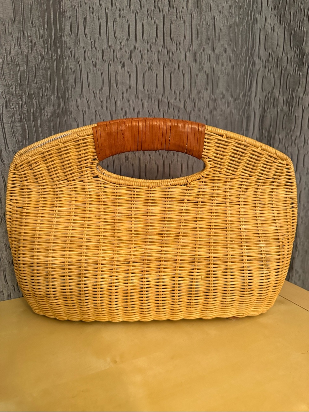 J. McLaughlin Woven Wicker Rattan Handbag Leather Handles Striped Lining - Picture 2 of 11